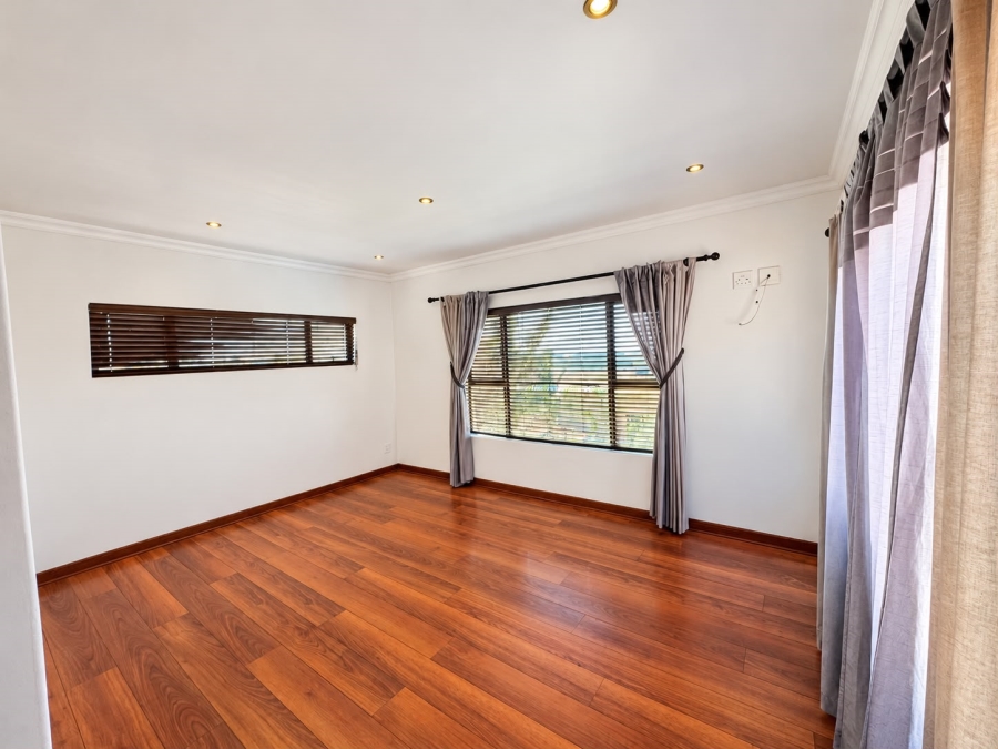 5 Bedroom Property for Sale in Ben Fleur Mpumalanga