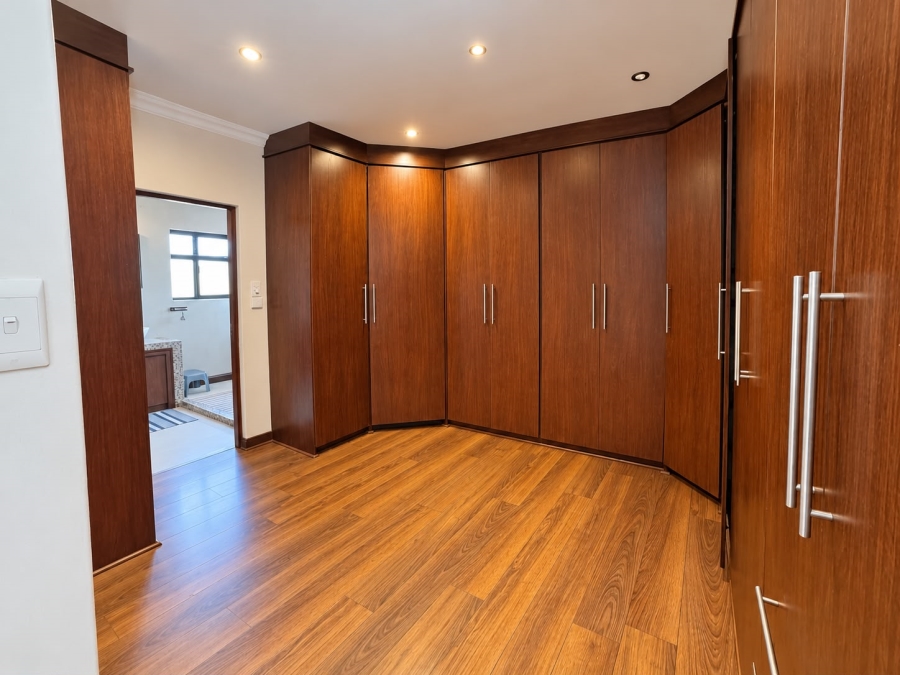 5 Bedroom Property for Sale in Ben Fleur Mpumalanga