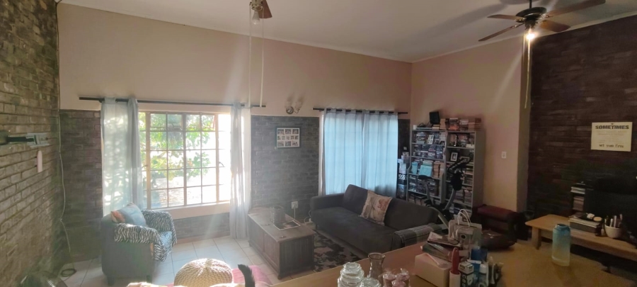 To Let 3 Bedroom Property for Rent in Sonheuwel Ext 1 Mpumalanga