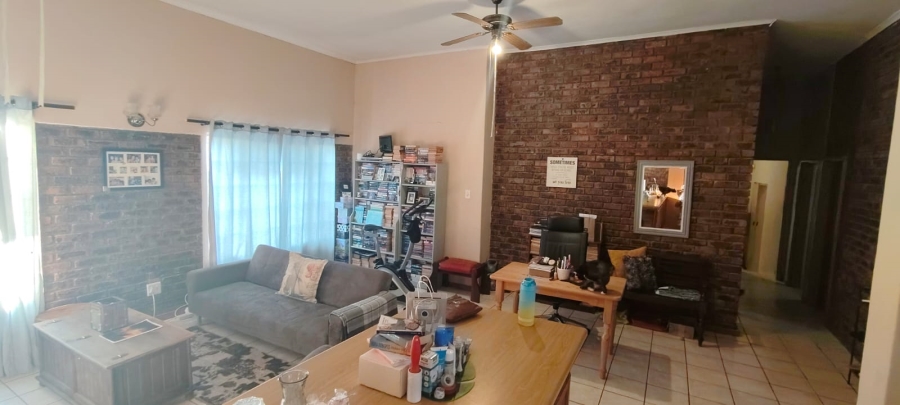 To Let 3 Bedroom Property for Rent in Sonheuwel Ext 1 Mpumalanga