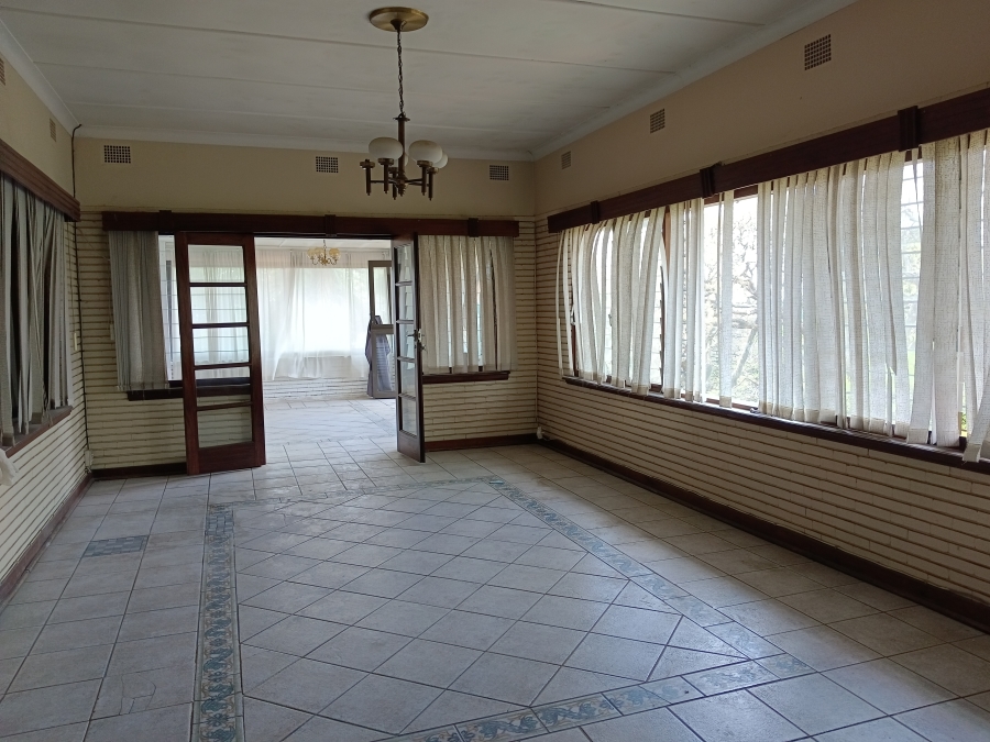 6 Bedroom Property for Sale in Nelspruit Ext 2 Mpumalanga