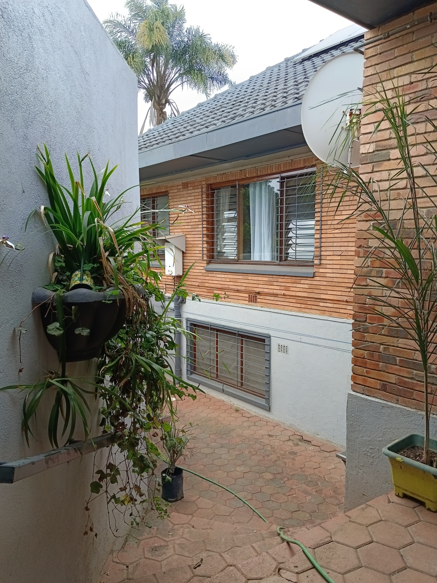 6 Bedroom Property for Sale in Nelspruit Ext 2 Mpumalanga