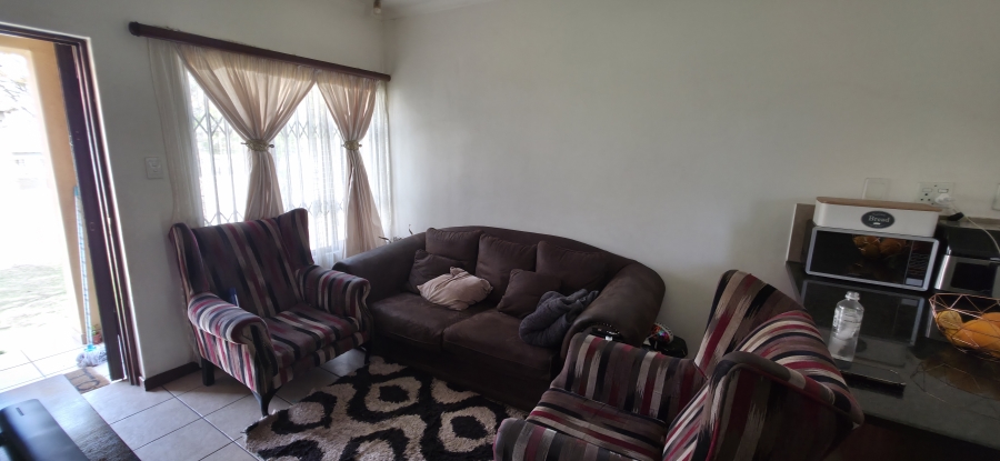 To Let 3 Bedroom Property for Rent in Jackaroo Park Mpumalanga