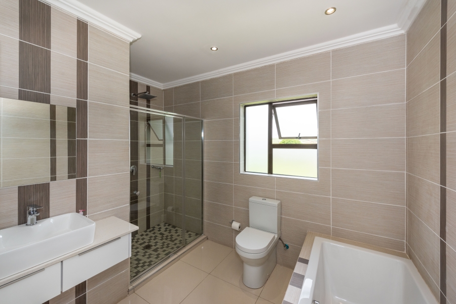 4 Bedroom Property for Sale in Colts Hill Mpumalanga