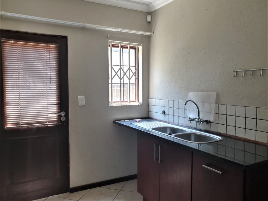 To Let 3 Bedroom Property for Rent in Stonehenge Mpumalanga