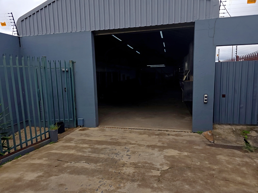 To Let Commercial Property for Rent in Witbank Ext 41 Mpumalanga