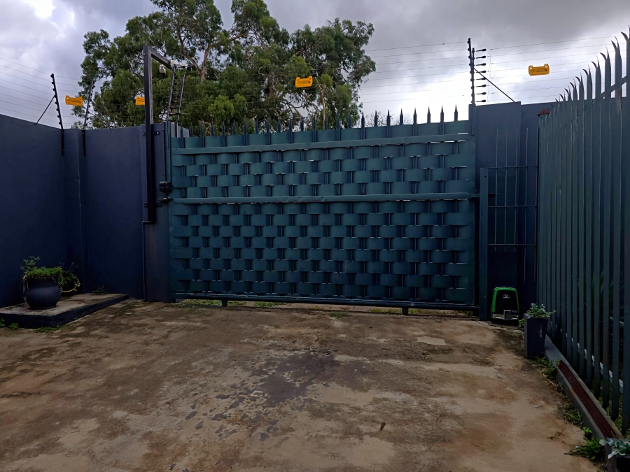 To Let Commercial Property for Rent in Witbank Ext 41 Mpumalanga