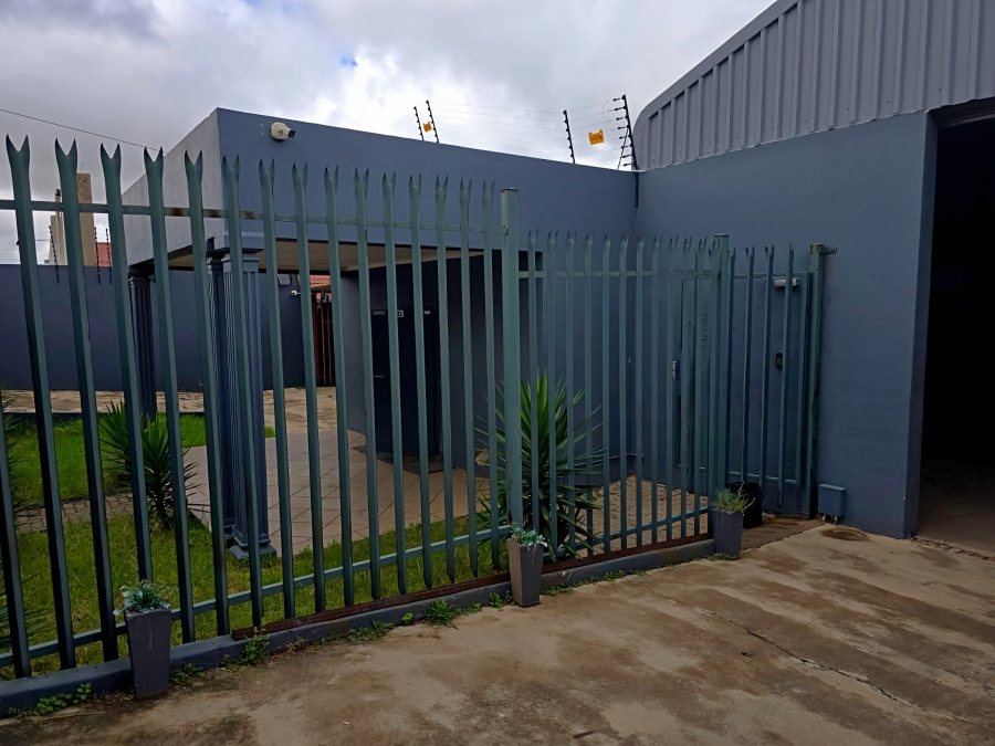 To Let Commercial Property for Rent in Witbank Ext 41 Mpumalanga
