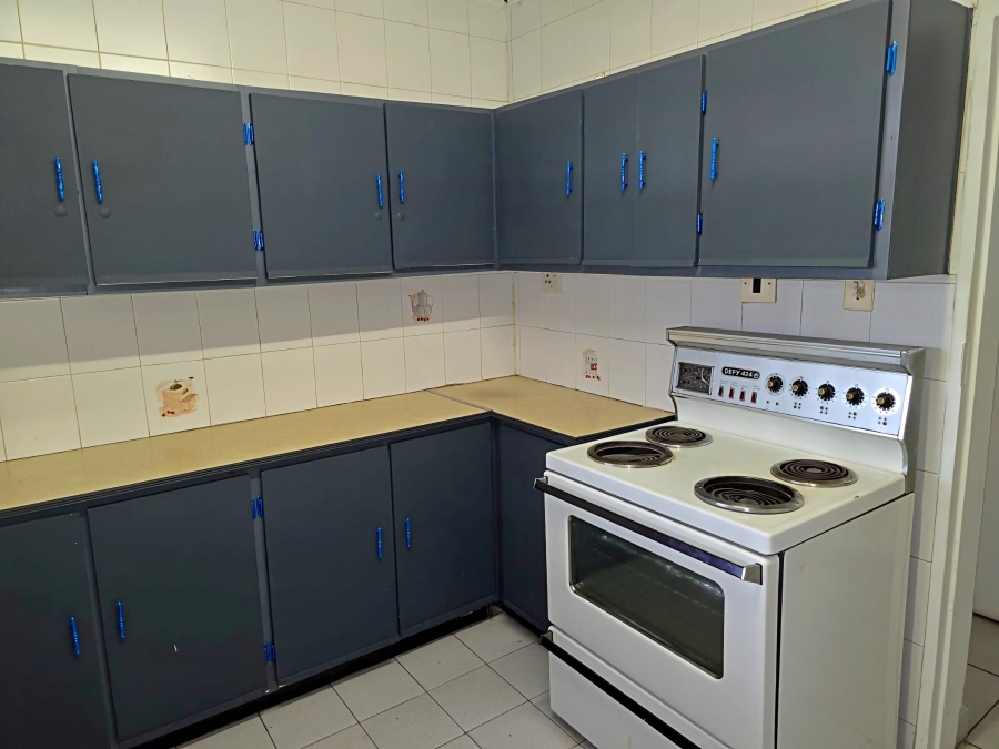 To Let Commercial Property for Rent in Witbank Ext 41 Mpumalanga