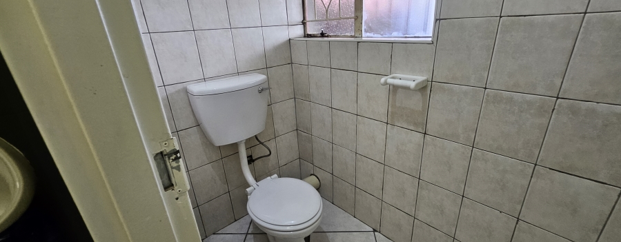 To Let Commercial Property for Rent in Witbank Ext 41 Mpumalanga