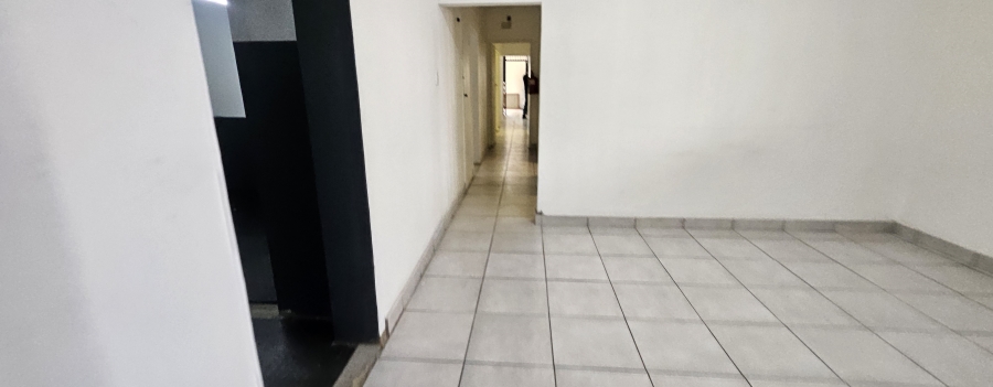 To Let Commercial Property for Rent in Witbank Ext 41 Mpumalanga