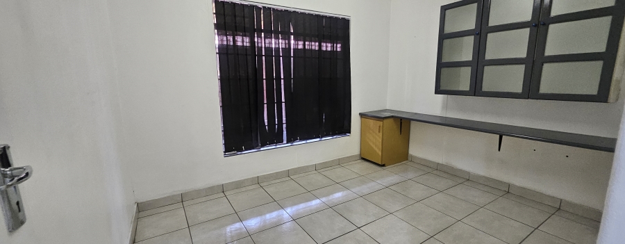 To Let Commercial Property for Rent in Witbank Ext 41 Mpumalanga