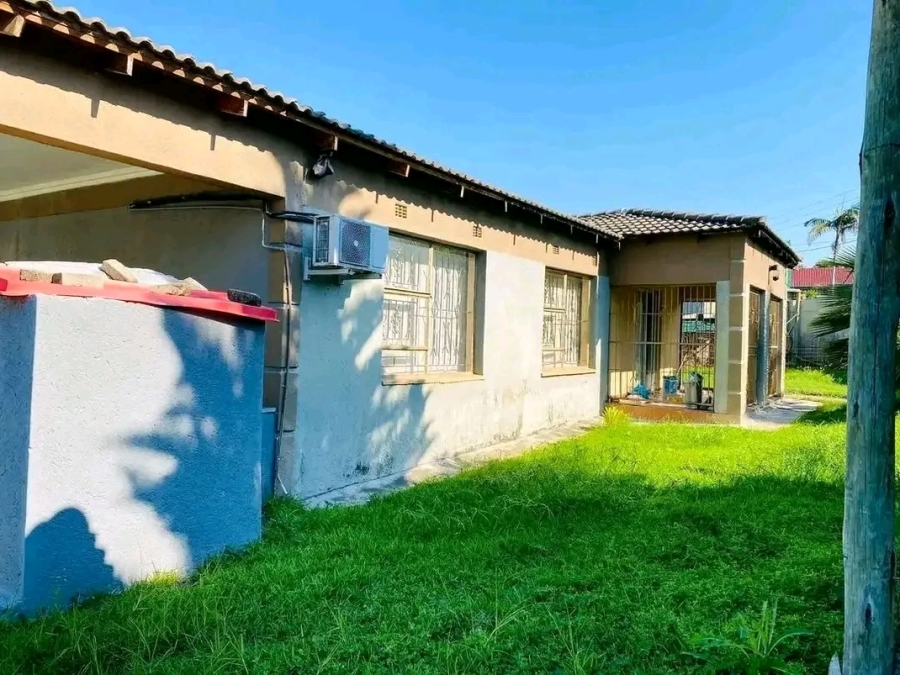 4 Bedroom Property for Sale in Matsulu Township Mpumalanga