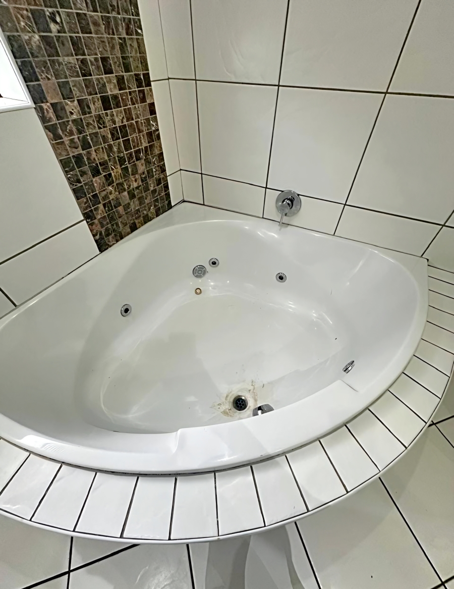 5 Bedroom Property for Sale in Reyno Ridge Mpumalanga
