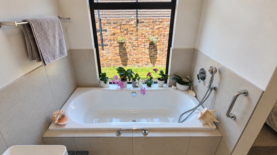 3 Bedroom Property for Sale in Nelspruit Ext 14 Mpumalanga