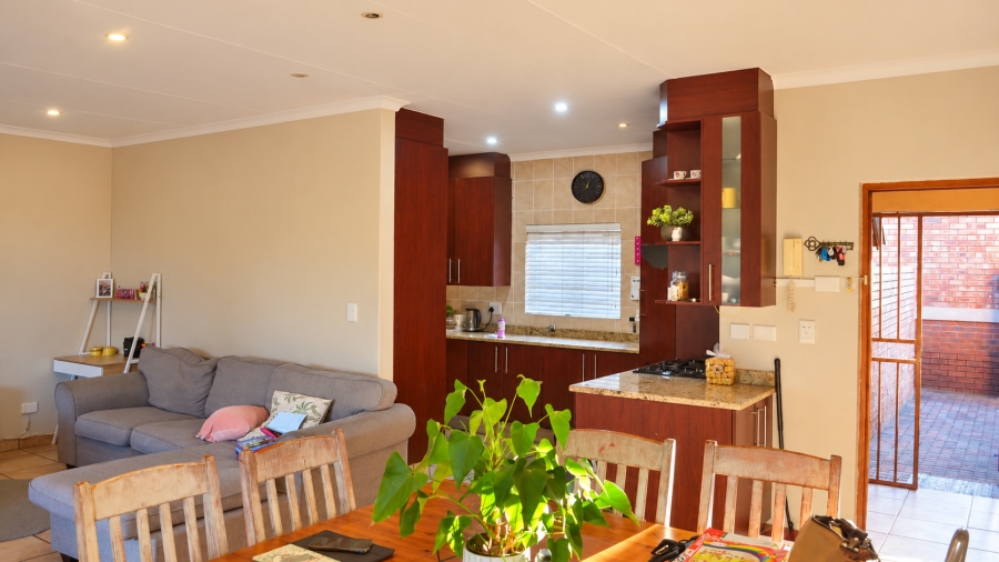 To Let 3 Bedroom Property for Rent in Sonheuwel Ext 1 Mpumalanga