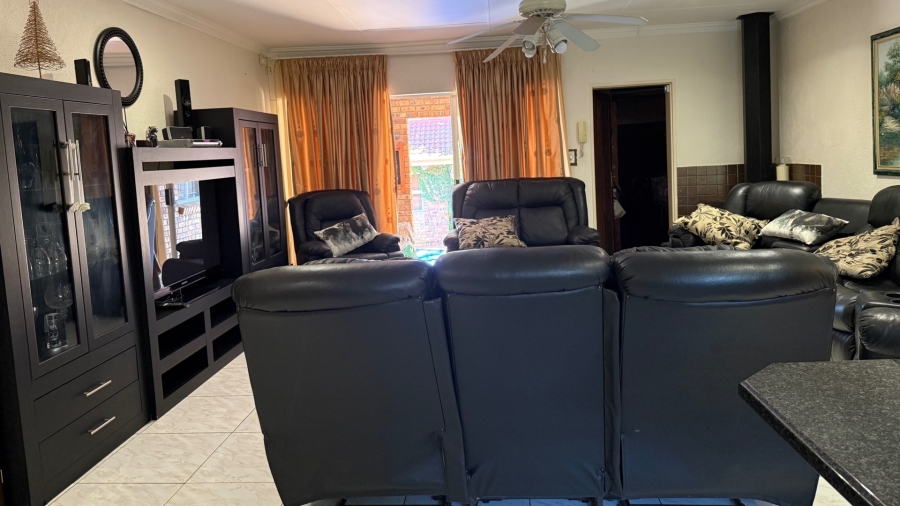 2 Bedroom Property for Sale in White River Ext 3 Mpumalanga