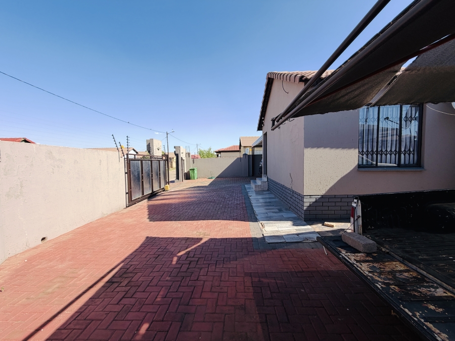 3 Bedroom Property for Sale in Hlalamandi Mpumalanga