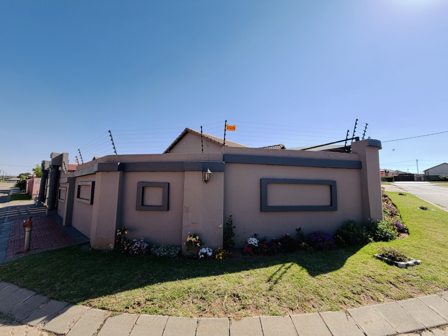 3 Bedroom Property for Sale in Hlalamandi Mpumalanga