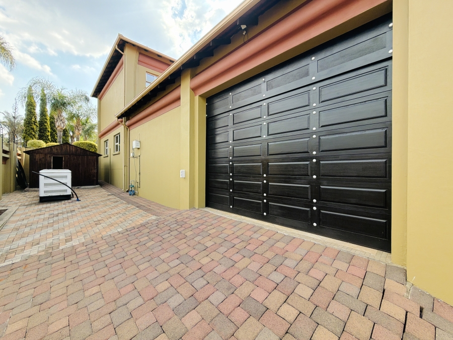 7 Bedroom Property for Sale in Aerorand Mpumalanga