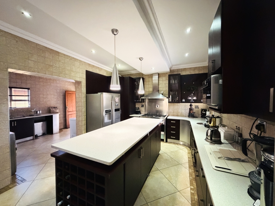7 Bedroom Property for Sale in Aerorand Mpumalanga