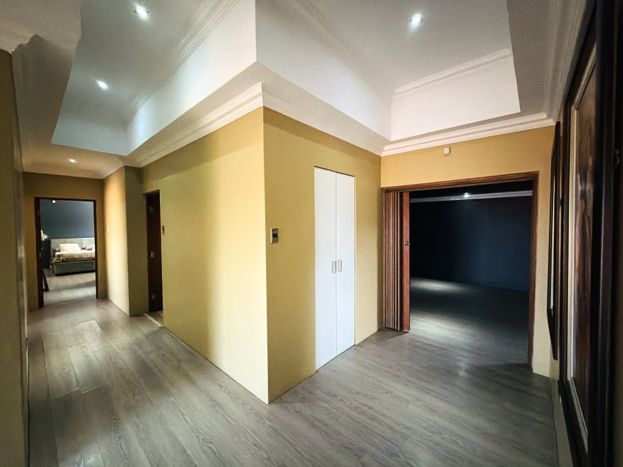7 Bedroom Property for Sale in Aerorand Mpumalanga