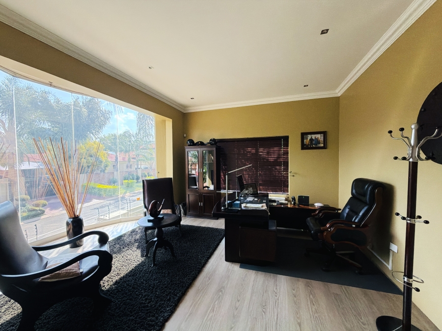 7 Bedroom Property for Sale in Aerorand Mpumalanga