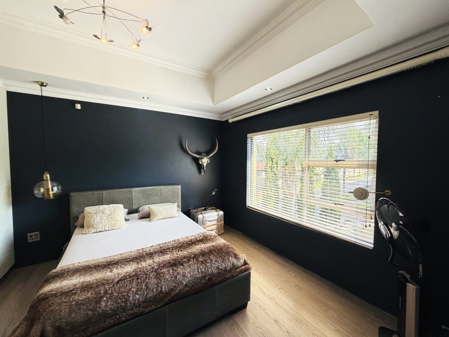 7 Bedroom Property for Sale in Aerorand Mpumalanga