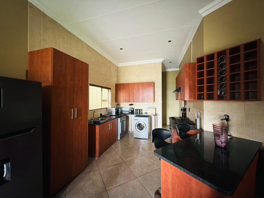 7 Bedroom Property for Sale in Aerorand Mpumalanga