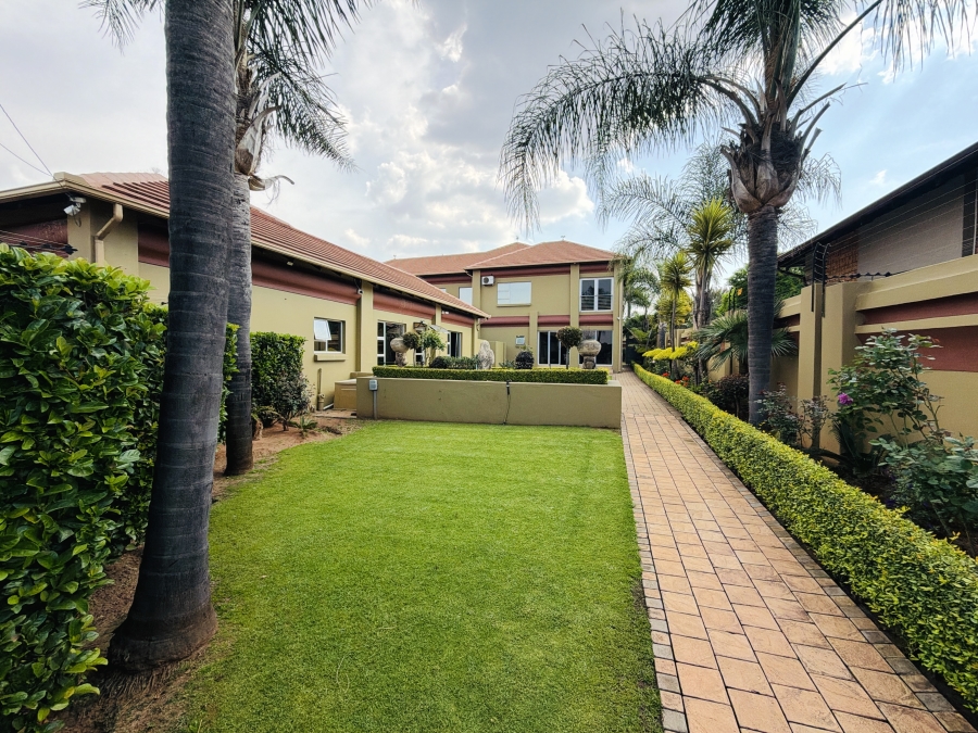 7 Bedroom Property for Sale in Aerorand Mpumalanga