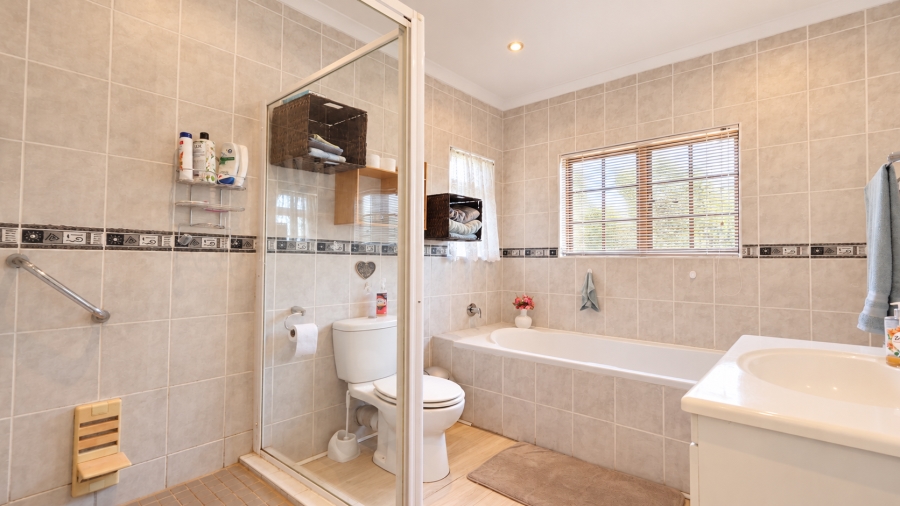 4 Bedroom Property for Sale in Marloth Park Mpumalanga