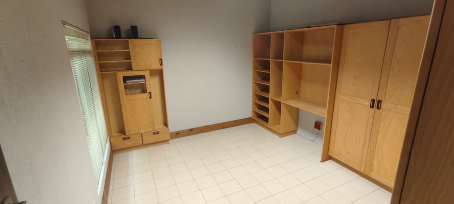 To Let 4 Bedroom Property for Rent in Steiltes Mpumalanga