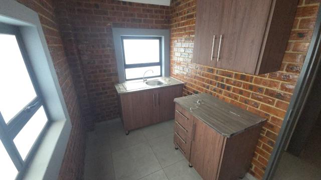 To Let Commercial Property for Rent in SAE Business Park Mpumalanga