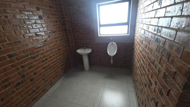 To Let Commercial Property for Rent in SAE Business Park Mpumalanga