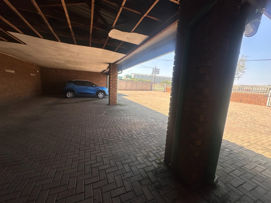 To Let Commercial Property for Rent in Vaalbank Mpumalanga
