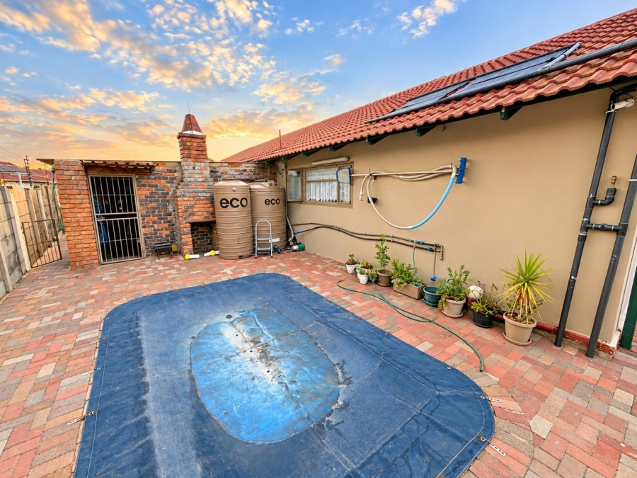 3 Bedroom Property for Sale in Secunda Mpumalanga