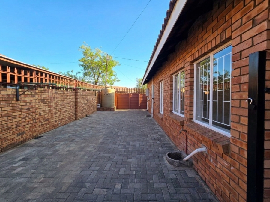 3 Bedroom Property for Sale in Witbank Ext 10 Mpumalanga
