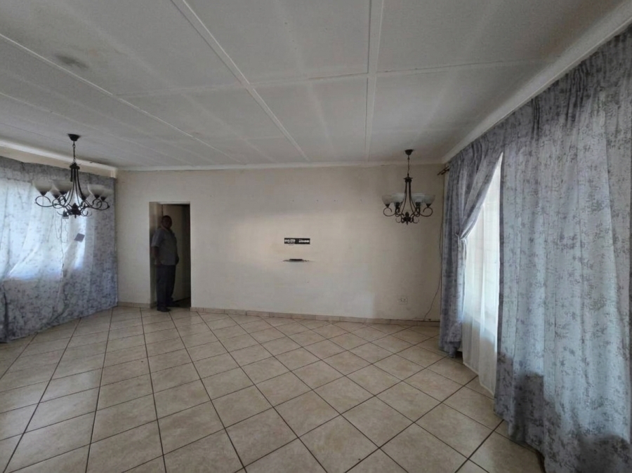 6 Bedroom Property for Sale in Tasbet Park Mpumalanga