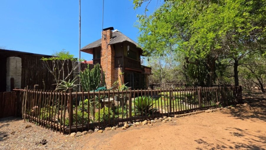 5 Bedroom Property for Sale in Marloth Park Mpumalanga