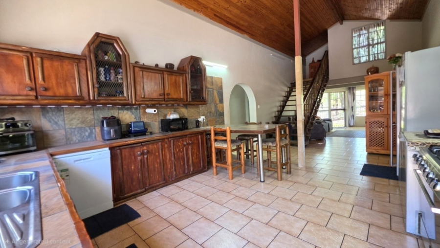5 Bedroom Property for Sale in Marloth Park Mpumalanga