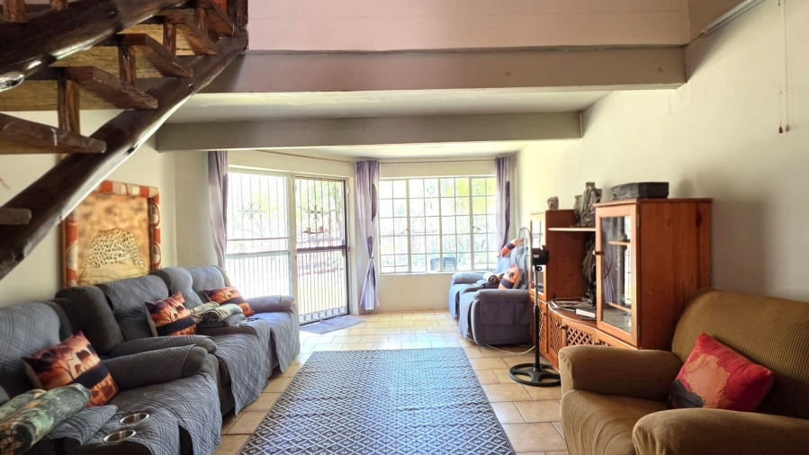 5 Bedroom Property for Sale in Marloth Park Mpumalanga