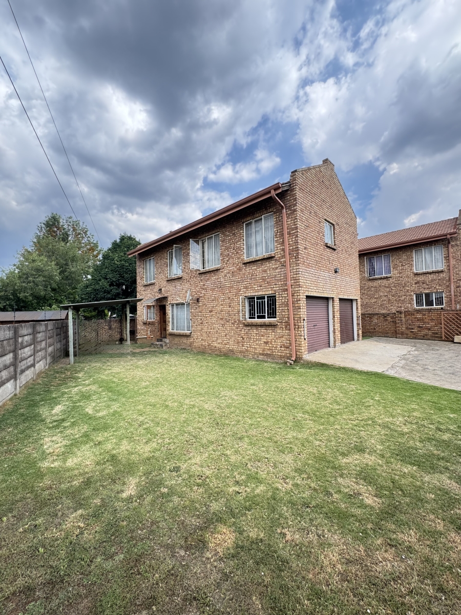 3 Bedroom Property for Sale in Ben Fleur Mpumalanga