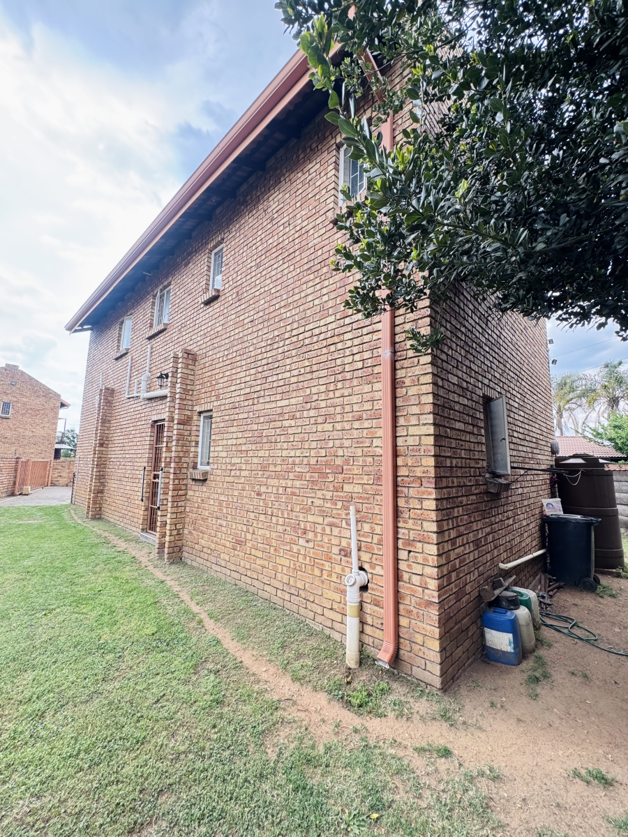 3 Bedroom Property for Sale in Ben Fleur Mpumalanga