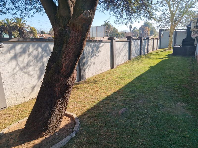 Commercial Property for Sale in Die Heuwel Ext 4 Mpumalanga