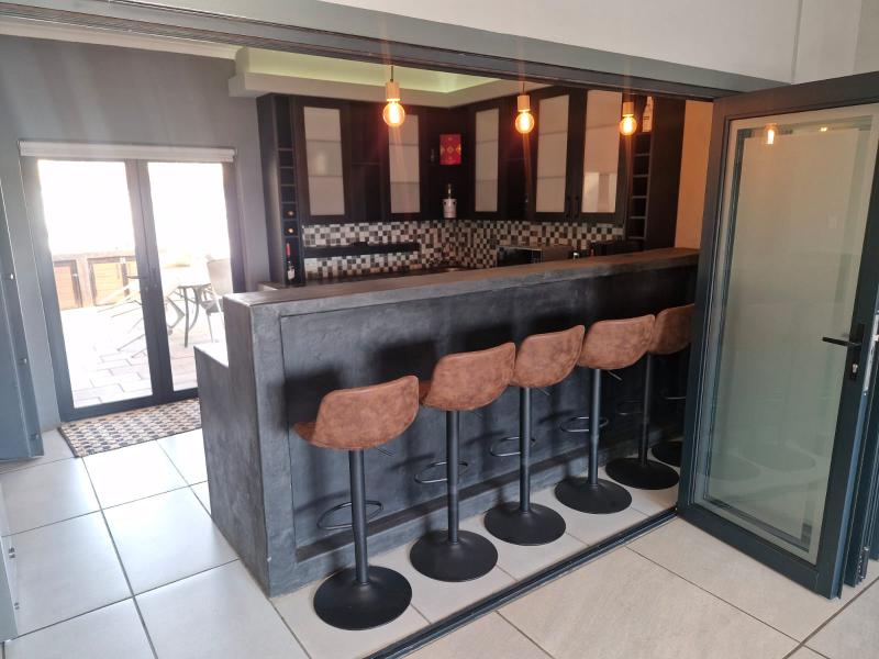 To Let Commercial Property for Rent in Die Heuwel Ext 4 Mpumalanga