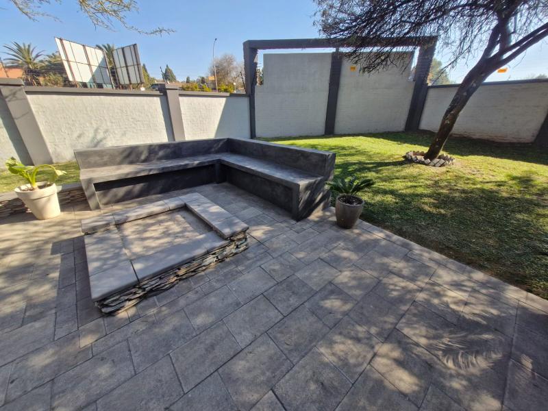 To Let Commercial Property for Rent in Die Heuwel Ext 4 Mpumalanga