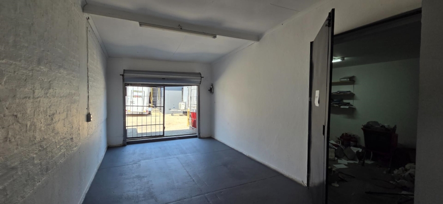 To Let Commercial Property for Rent in Nelspruit Mpumalanga