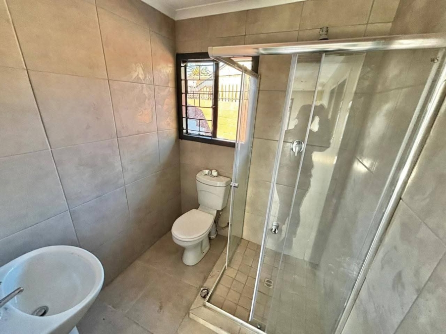 To Let 1 Bedroom Property for Rent in Cosmosrand Mpumalanga