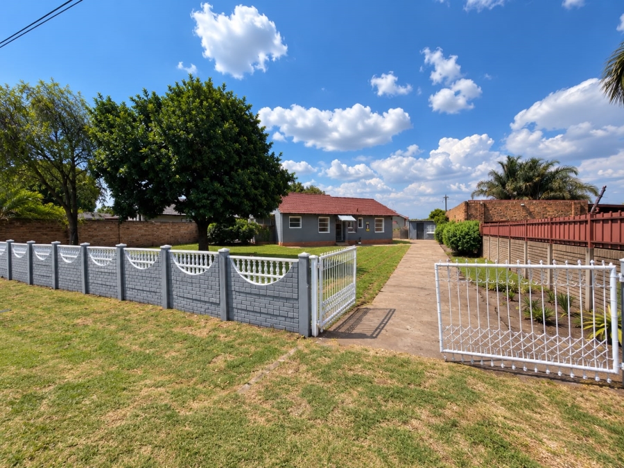 3 Bedroom Property for Sale in Tasbet Park Ext 2 Mpumalanga