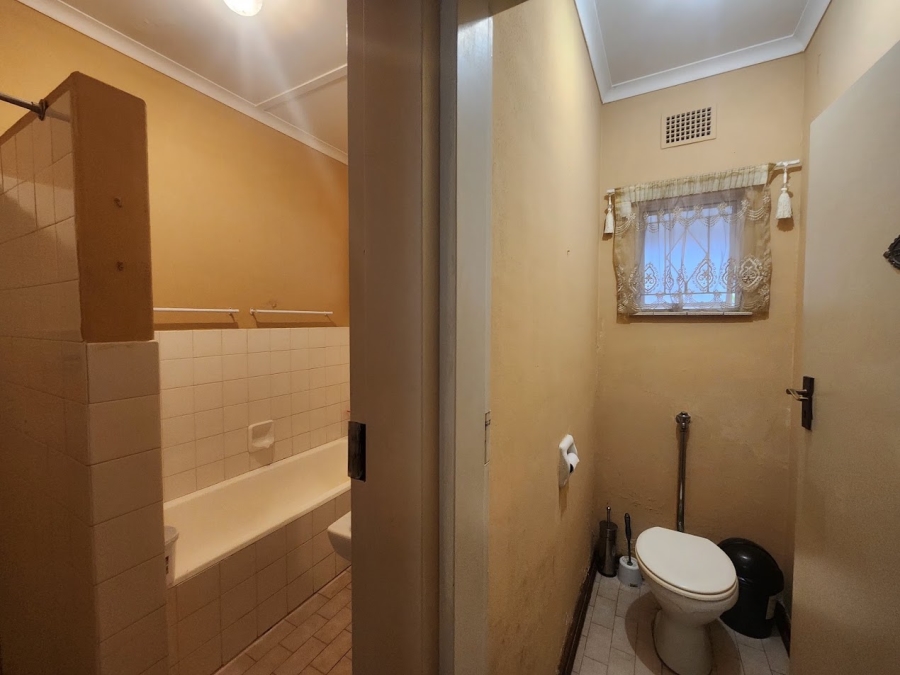 6 Bedroom Property for Sale in Nelspruit Ext 5 Mpumalanga